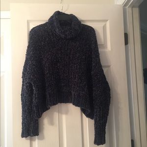 POL turtleneck cropped sweater